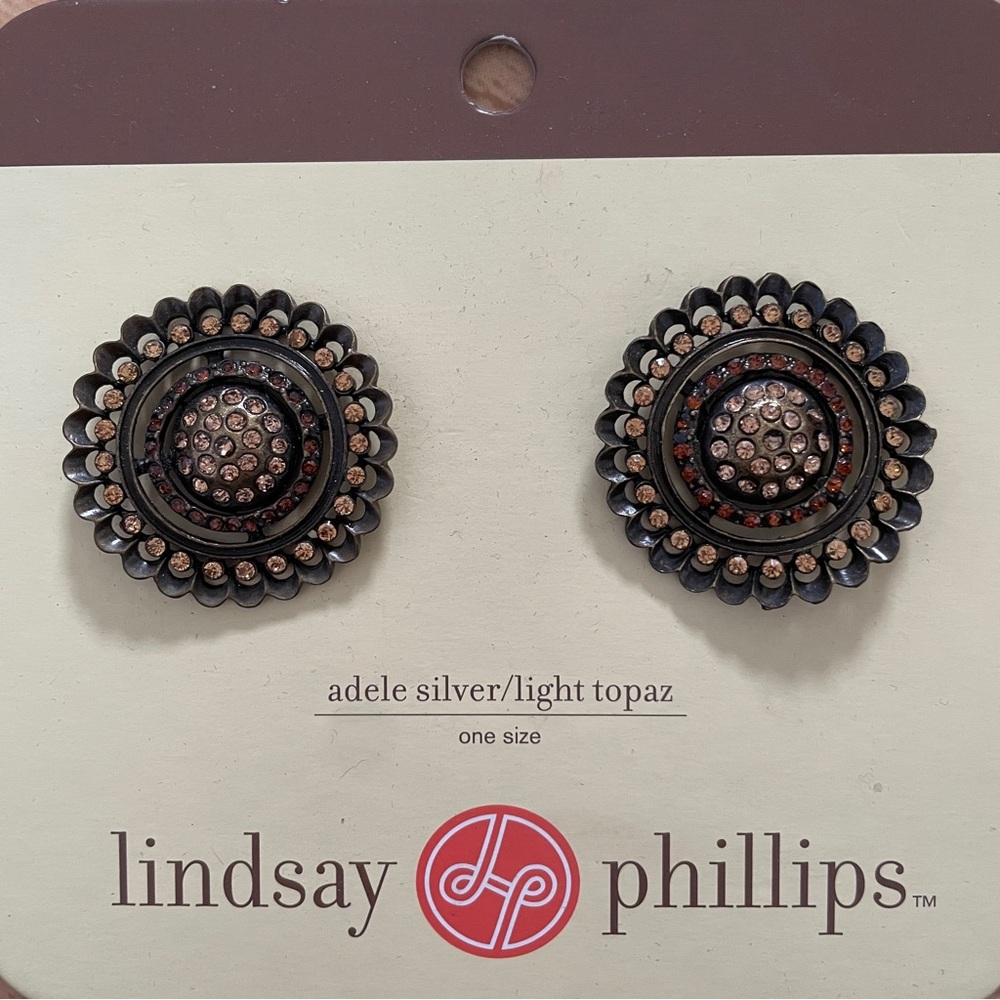 Lindsay Phillips Snaps